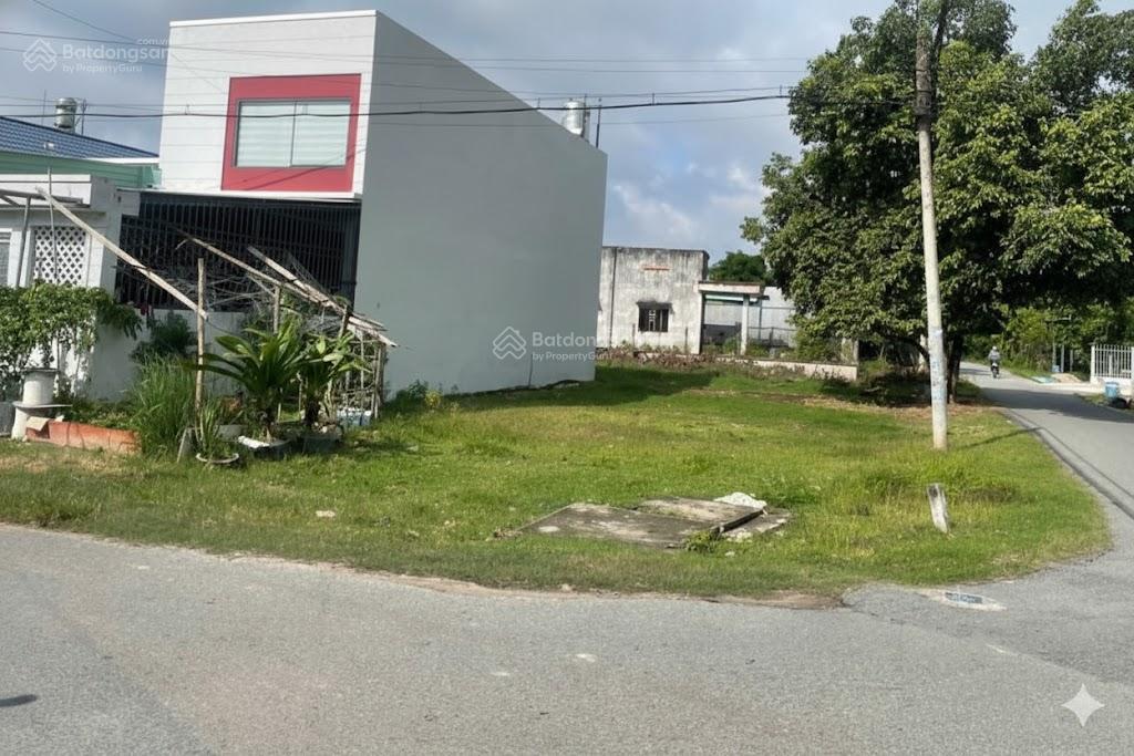 Tôi cần bán lô đất thổ cư góc 2 mặt tiền đường nhựa ngay trung tâm củ chi tp hcm