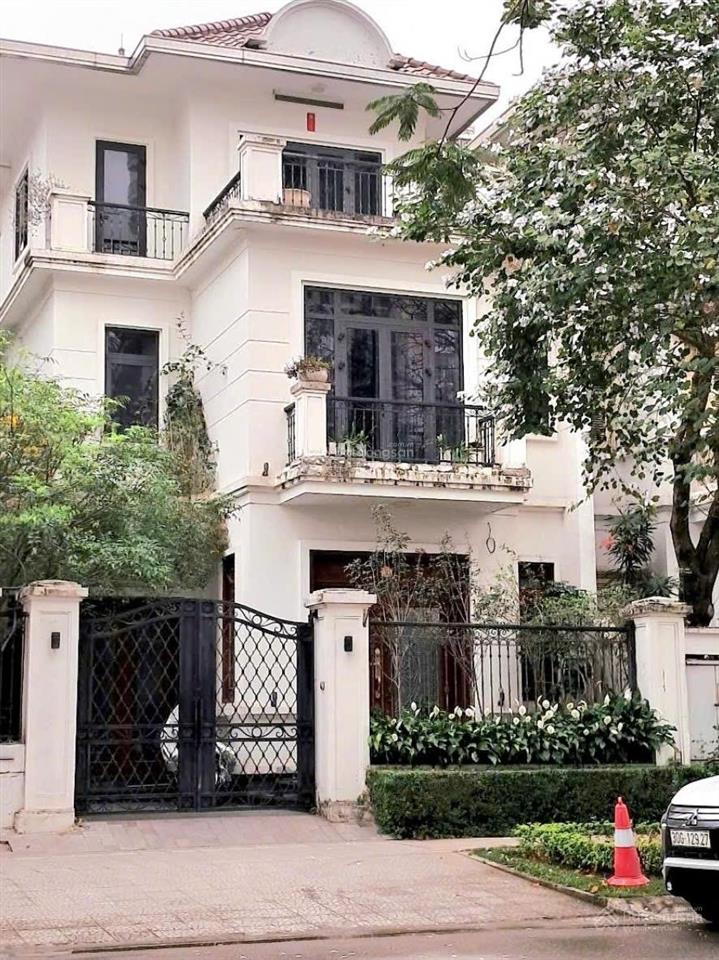 Biệt thự ciputra 200m2 mặt đường đôi giá 80 tỷ