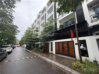 Liền kề đường hoàng quốc việt kéo dài 80m2, hoàn thiện đẹp, 6 tầng thang máy giá chỉ 28 tỷ