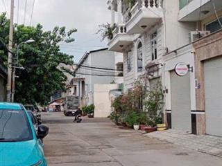 Bán nhà mặt tiền Trần Bá Giao 111m2 nở hậu 6.3m view góc tương lai tiện xây mới 8.99 tỷ.