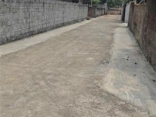 Bán 1500m2, 400m2 đất ở lô góc bám 2 mặt đường, có ao thả cá, lạc thuỷ hoà bình, 2,x tỷ