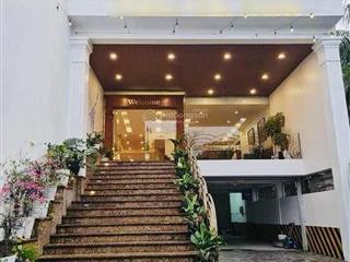 Chính chủ cần cn khách sạn mặt biển bắc sơn  sầm sơn thanh hoá kinh doanh cực tốt