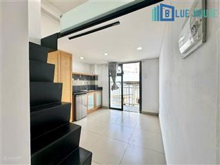Căn hộ duplex ban công  cửa sổ mới 100% full nội thất ngay lotte cộng hoà