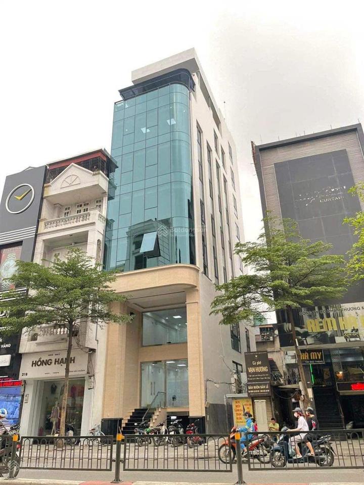 Tòa nhà hầm 8 tầng mới, mt ngay trần hưng đạo, liền kề chợ bến thành, dt 200m2, ngang 8m nổi bật