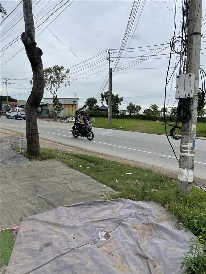 Chính chủ bán nhà ngay vòng xoay cần giuộc 3t 6pn 6wc 5x18 giá 1,8 tỷ có nt hxh  0901 970 *** ngâ