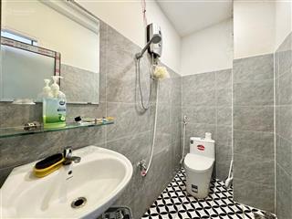 Chính chủ cho thuê penhouse lvs q.3 ngay mt giá 5,9tr ful nt thang bộ kdc an ninh  0901 970 *** n