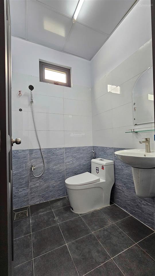 Chính chủ cho thuê chdv ful nt ban công có hầm thang máy ở ngay 4,1tr  5,7tr mt ql 50 0901 970 ***