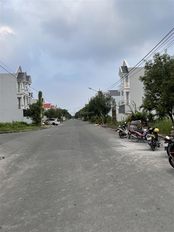 Chính chủ bán nhà mt kdc tânkim 5x18 4 tầng 6pn 5wc ful nt giá 4,69 tỷ chốt 4,29 tỷ nt 0901 970 ***