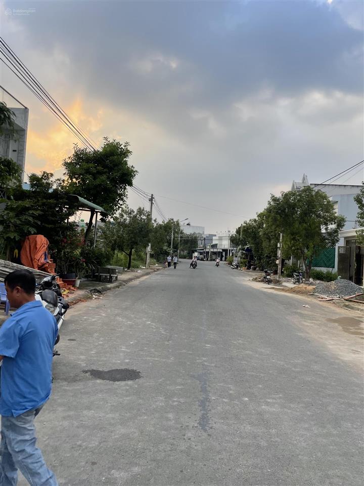 Chính chủ bán nhà mt kdc tânkim 5x18 4 tầng 6pn 5wc ful nt giá 4,69 tỷ chốt 4,29 tỷ nt 0901 970 ***