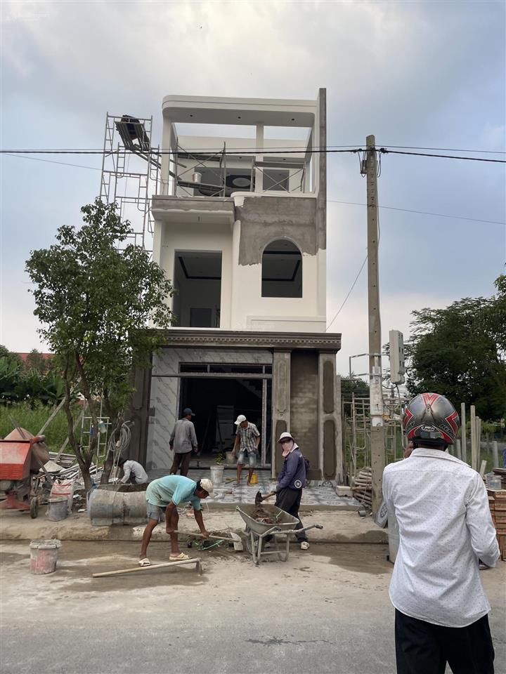 Chính chủ bán nhà mt kdc tânkim 5x18 4 tầng 6pn 5wc ful nt giá 4,69 tỷ chốt 4,29 tỷ nt 0901 970 ***