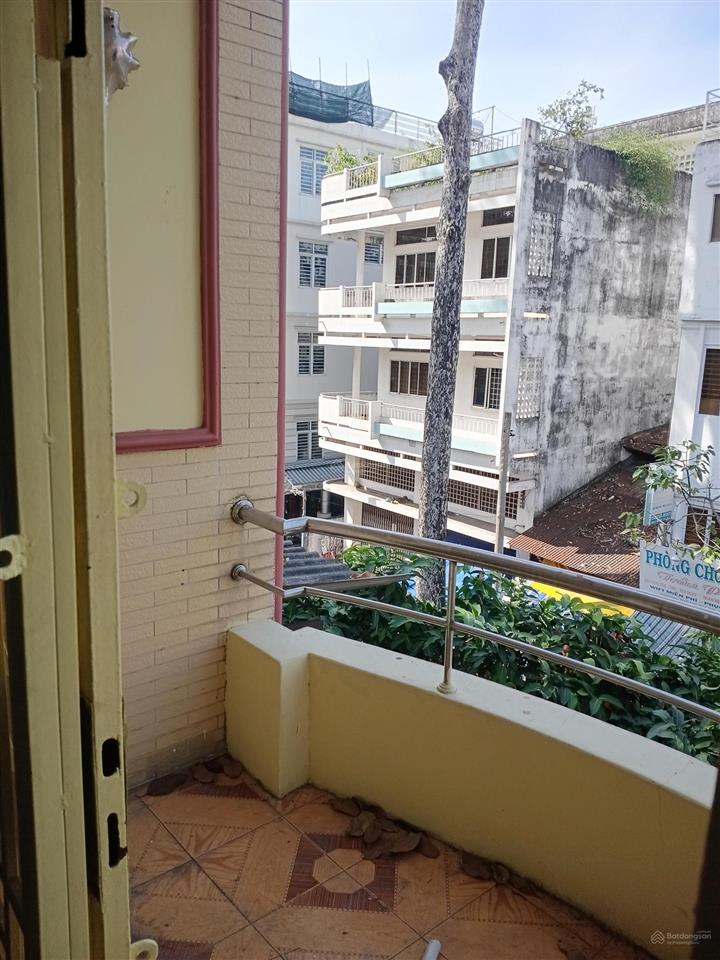 Chính chủ cho thuê nhà mt lý nam đế q.11 3,2x11 3 tầng 4pn 1mb 4wc giá 16tr nt  0901 970 *** ngân