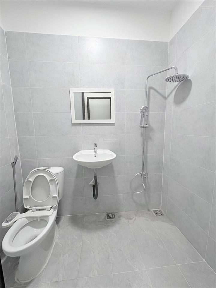 Cho thuê nhà nguyên căn mới xây 3pn4wc