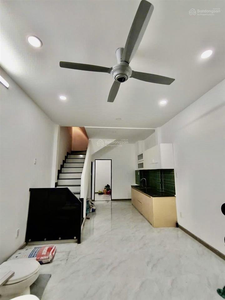 Cho thuê nhà nguyên căn mới xây 3pn4wc