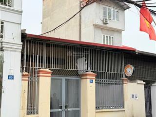 Chính chủ cho thuê nhà 1 tầng, ngõ 175 định công, view hồ, đường trước nhà oto tránh, sân rộng