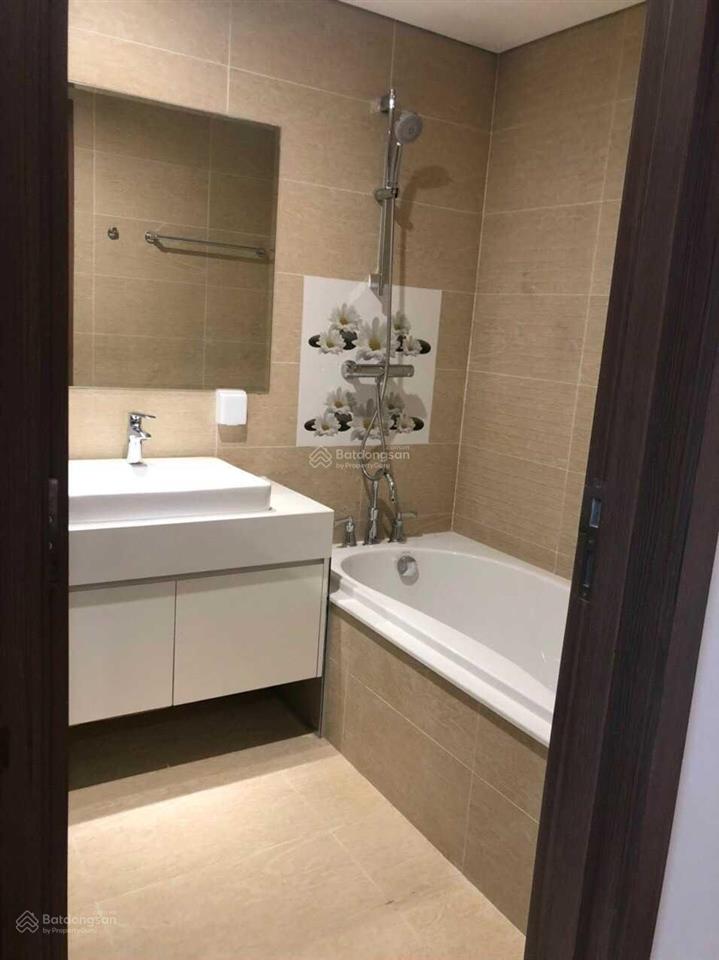 Mới chủ nhà gửi bán căn góc 122m2, thiết kế 4pn west point mễ trì,  0972 416 *** em thương
