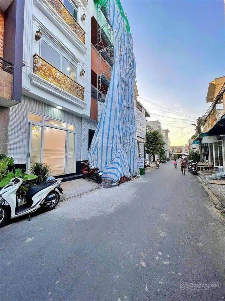 Bán dãy trọ shr  thu nhập ổn định 25 triệu/tháng nằm gần kcn lê minh xuân 10ph  1 kiốt giá 1tỷ050