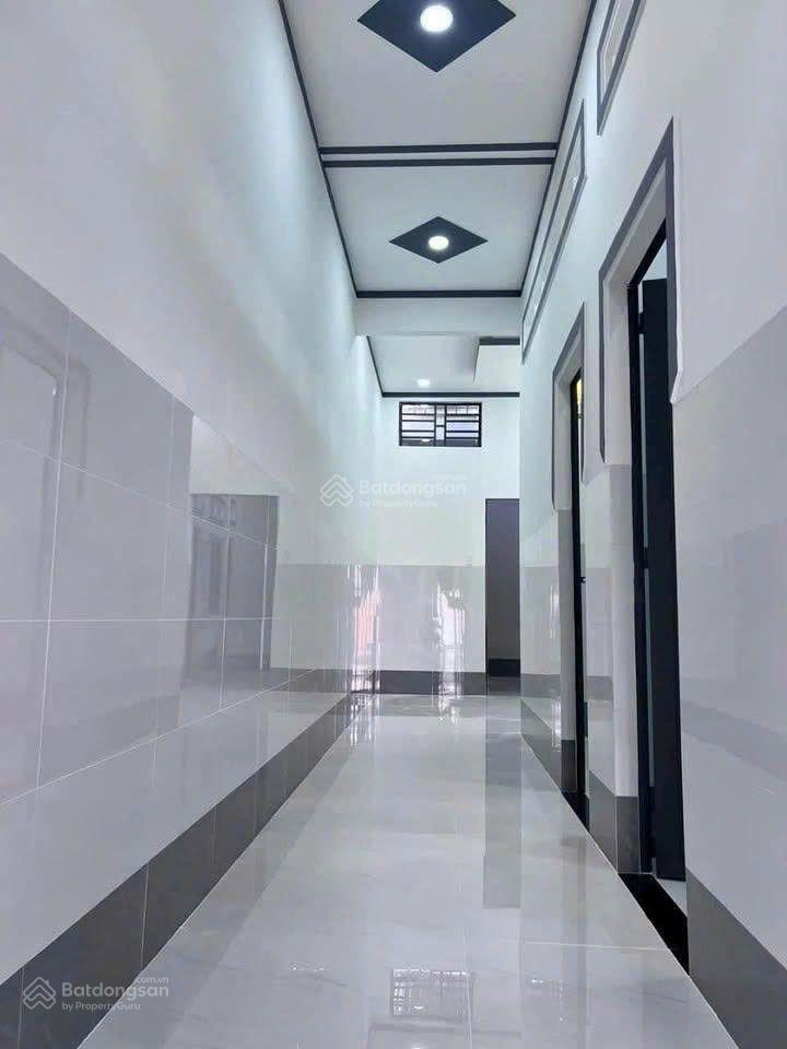 Chủ kẹt tiền bán gấp nhà cấp 4 sổ hồng riêng, diện tích 115m2 ngay kdc phong phú giá 680triệu