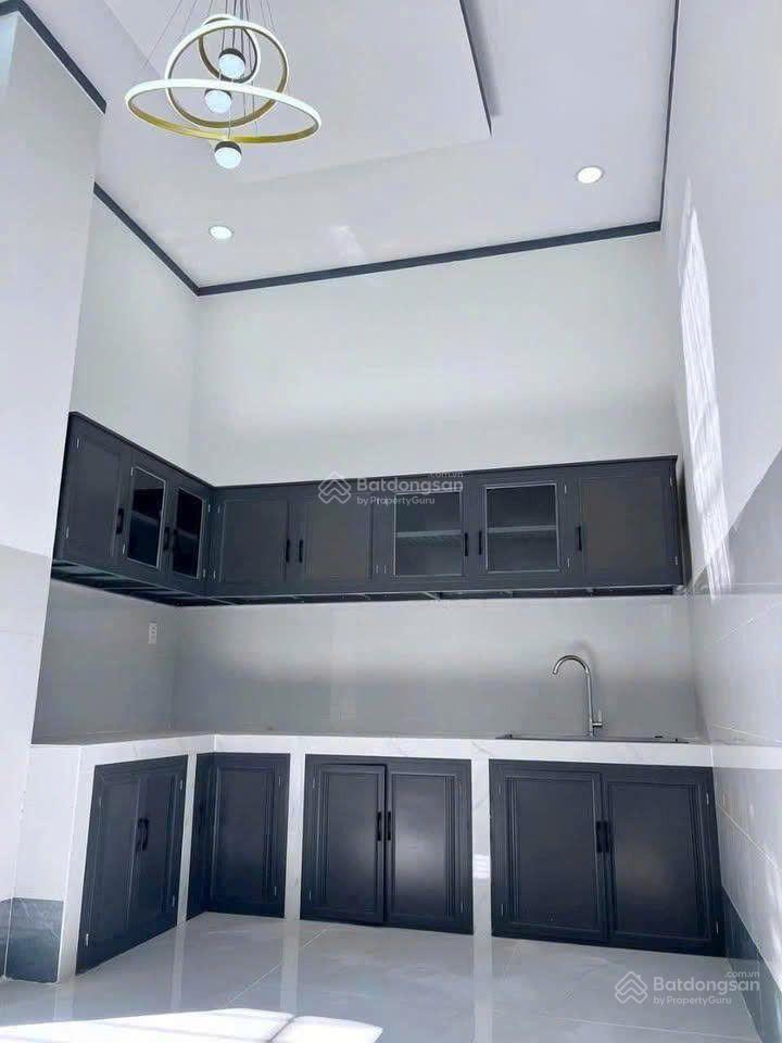Chủ kẹt tiền bán gấp nhà cấp 4 sổ hồng riêng, diện tích 115m2 ngay kdc phong phú giá 680triệu