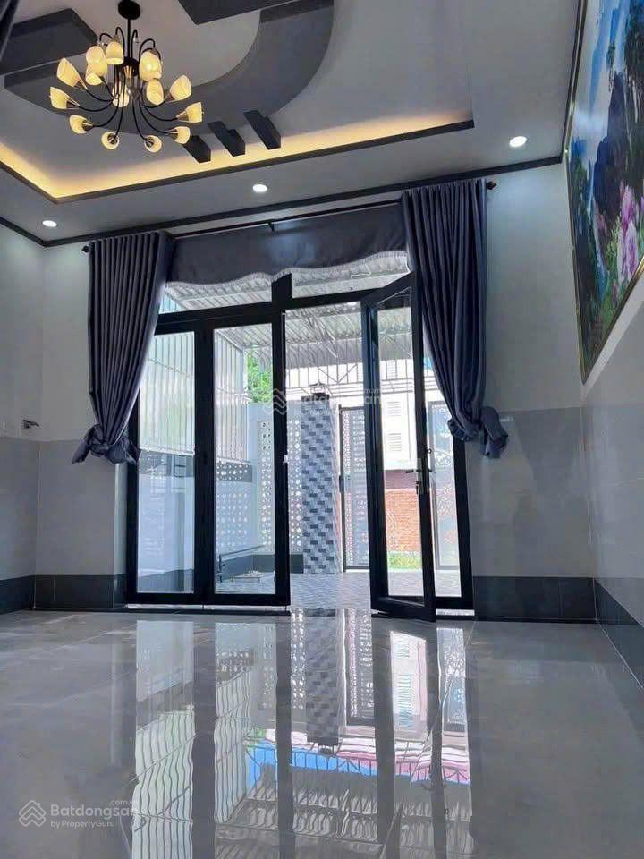 Chủ kẹt tiền bán gấp nhà cấp 4 sổ hồng riêng, diện tích 115m2 ngay kdc phong phú giá 680triệu