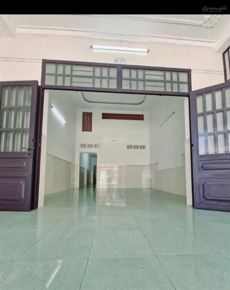 Bán nhà cấp 4 sổ hồng riêng, diện tích 100m2, gần chợ bình hưng giá 735triệu