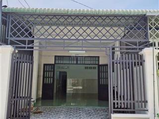 Bán nhà cấp 4 sổ hồng riêng, diện tích 100m2, gần chợ bình hưng giá 735triệu