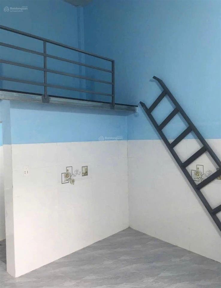 Chủ ngộp bán nhà kèm 8 phòng trọ đang cho thuê full (154m2) kế bên chợ hưng long shr giá 820triệu