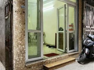 Bán nhà góc 6 tầng quán thánh  30m2 giá 7.9 tỷ, 3 ngủ khép kín, sổ riêng biệt, để lại nội thất