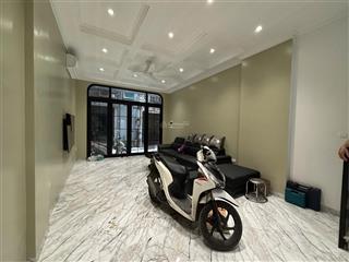 Phân lô giảng võ, ngọc khánh, ba đình mới tinh, gara, thang máy  19.5 tỷ
