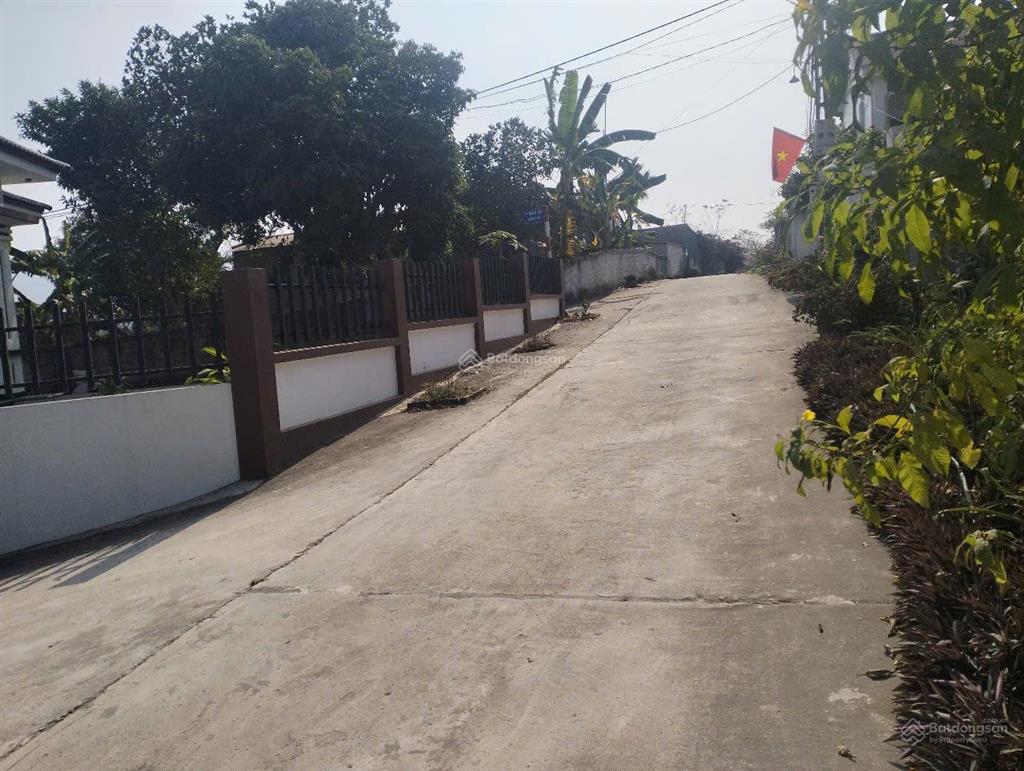 2,5 tỷ đất nghỉ dưỡng ba trại, 610m2 trong sổ cho thêm 300m2 ngoài sổ, view đẹp, đường 2 ô tô tránh