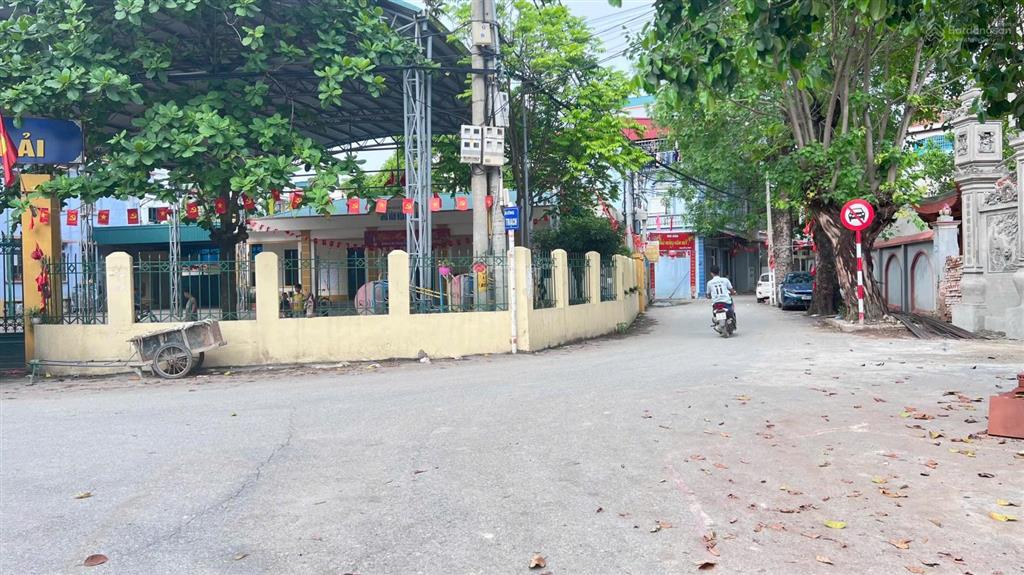 Bán nhà di ái, hoài đức 43m2 4 tầng, 5 ngủ, mt 4m, ô tô đỗ trước nhà, giá chỉ 6,48 tỷ