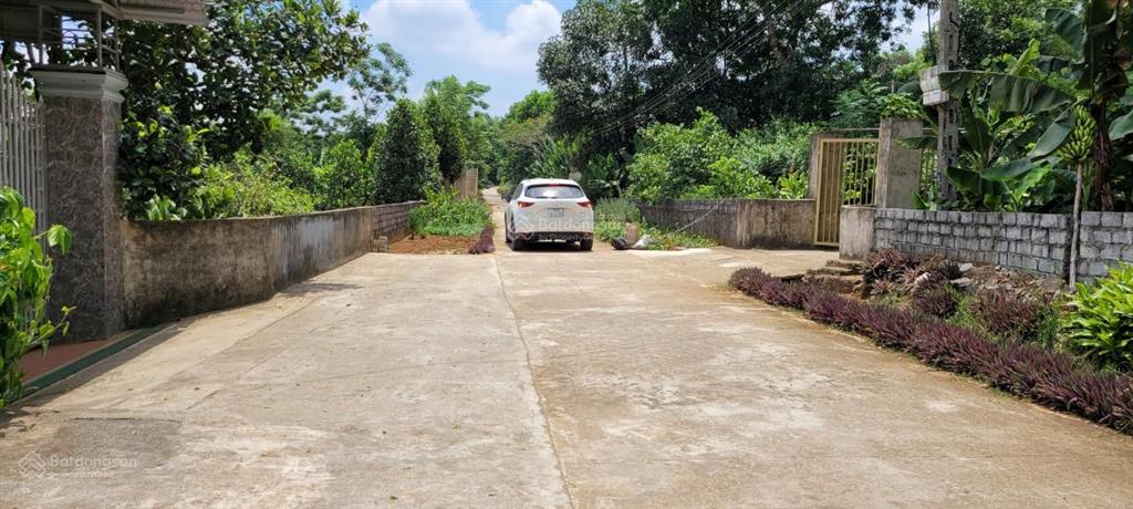 Bán hơn 300tr lô đất mặt đường liên thôn 2 ô tô tránh nhau, dt 210m2 tại công liêm, nông cống.