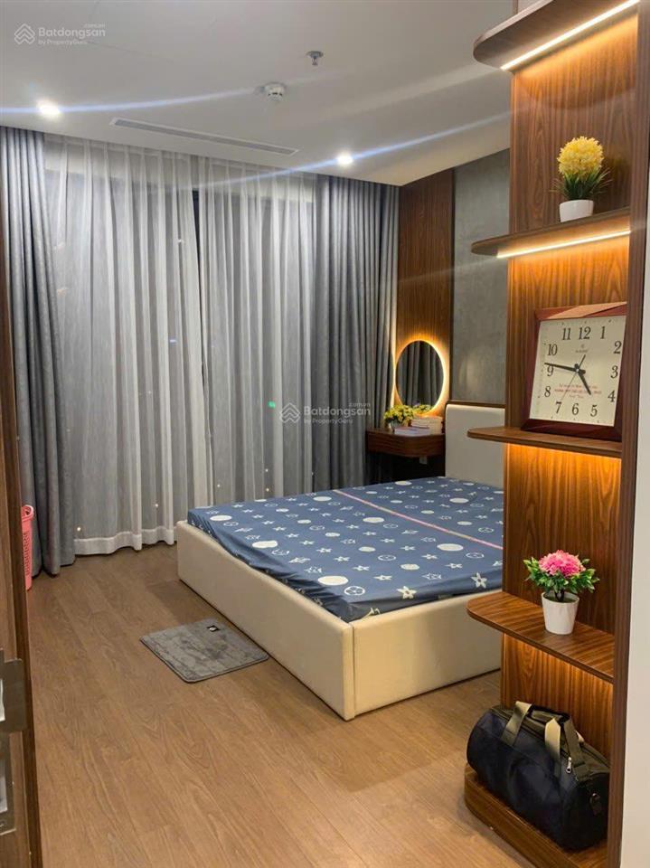 Vợ chồng tôi bán căn góc cc khuông việt tân phú, dt 95m2 3pn 2wc. giá 3,95 tỷ, có sổ.  0949 229 ***