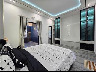 - Hải Châu, Nhà 3,5 tầng Hàn Thuyên, gần bệnh viện VImech, đi bộ 10 phút tới tượng đài và