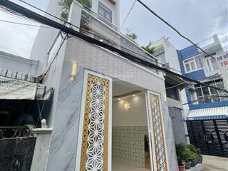 Nhà 3 tầng  4 x15  phú mỹ hưng q7  6,x tỷ