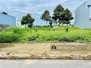 Bán nhanh lô đất đường võ văn tần, phường 7 gần vincom plaza trà vinh 120m2 giá 550triệu .shr
