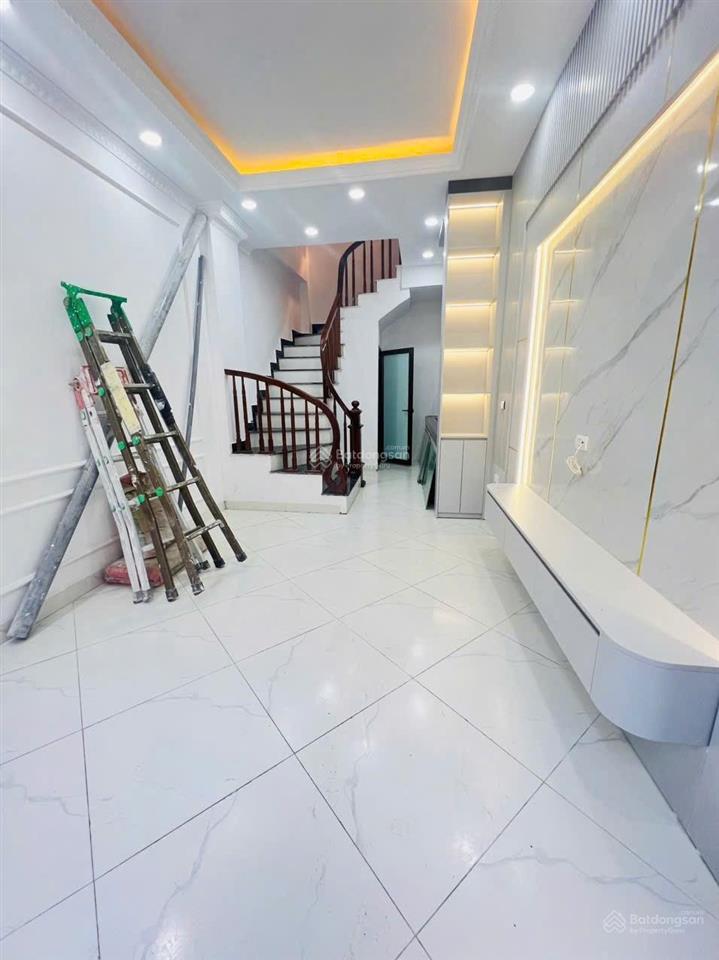 Nhà đẹp mới tinh ngũ hiệp thanh trì ngõ thông ô tô đỗ cửa ngày đêm 33m 5 tầng giá hơn 5 tỷ xíu
