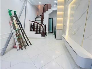 Nhà đẹp mới tinh ngũ hiệp thanh trì ngõ thông ô tô đỗ cửa ngày đêm 33m 5 tầng giá hơn 5 tỷ xíu