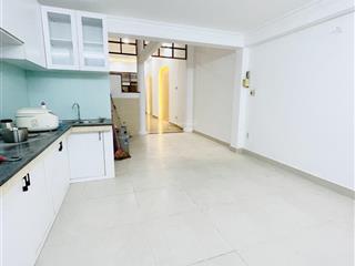 Bán nhà chính chủ đường cao thắng  p5  quận 3  xe hơi đỗ cổng  66m2  5 tầng btct