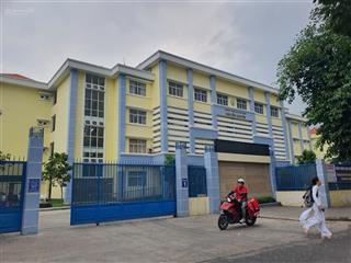 Chính chủ cần bán đất tặng nhà thành thái  q10  xe hơi đỗ cổng  sát mặt tiền cấp 4 tiện xây mới