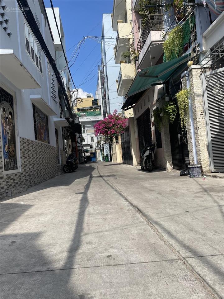 Bán gấp nhà hẻm 666 đường 3/2  quận 10  hẻm xe tải  5 tấm  tiện decor theo ý  cần bán gấp