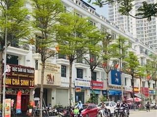 Bán nhà có lộc Xuân La, Tây Hồ 47m, mt 4.5m, ô tô đỗ cửa, sát phố!