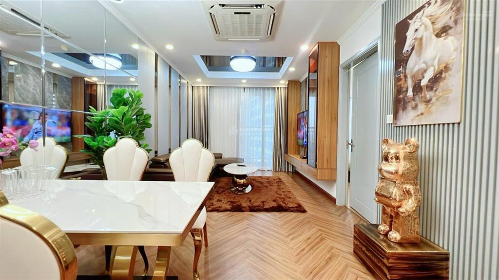 Căn 2 phòng ngủ 82m2 tầng trung hướng nam toà p2 park hill. giá 10 tỷ