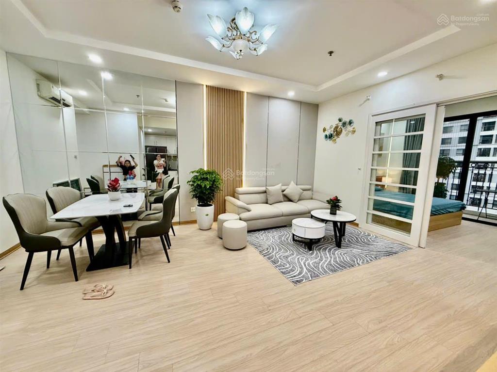 Bán căn 2pn sáng 83m² tầng trung times city