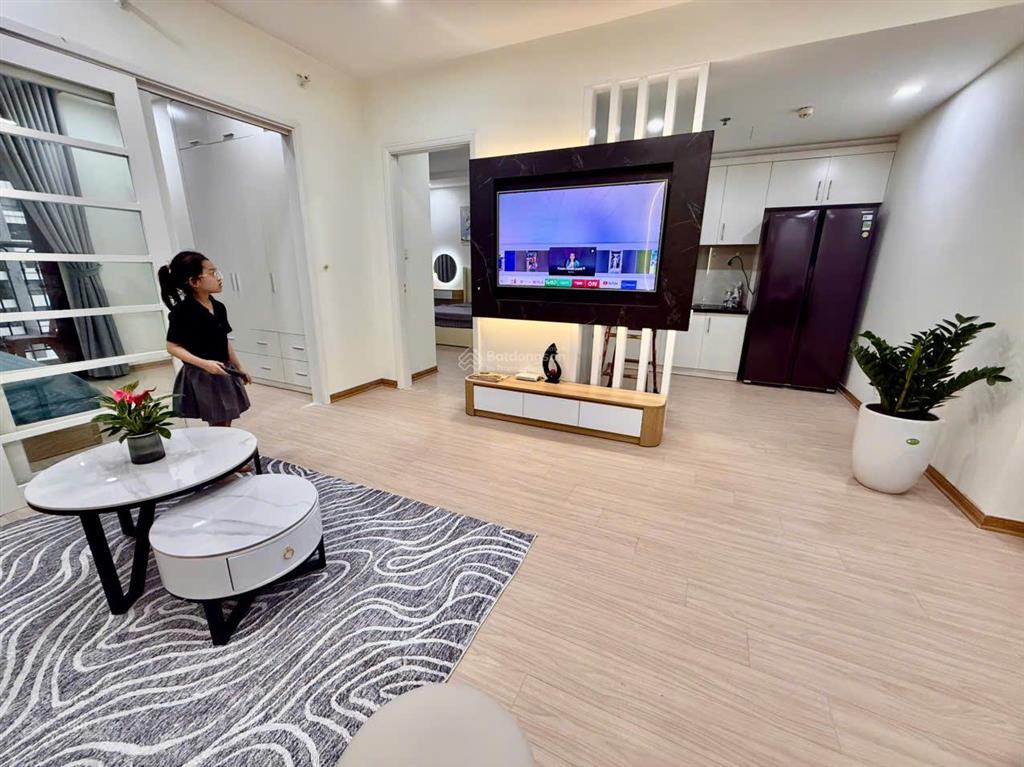 Cực rẻ! chỉ 8.5 tỷ căn 2pn sáng 82m2 times city