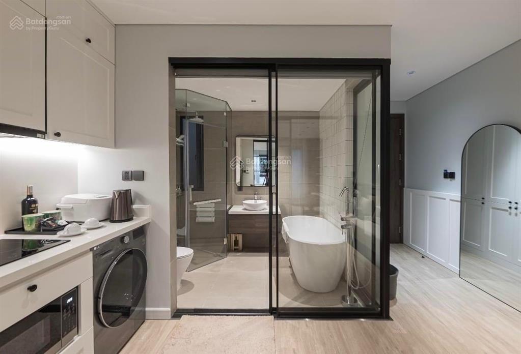 1pn mới khai trương sát bên q4, gần cresent mall, gần lotte, vivo, tiện đi qua tđt, rmit