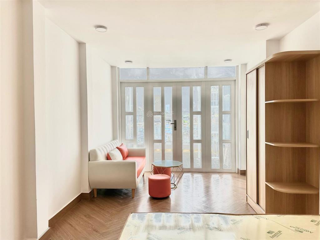 1pn mới khai trương sát bên q4, gần cresent mall, gần lotte, vivo, tiện đi qua tđt, rmit