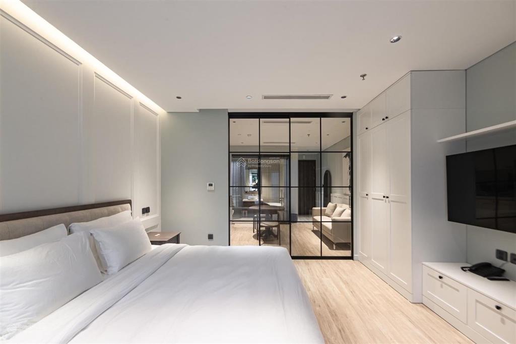 1pn mới khai trương sát bên q4, gần cresent mall, gần lotte, vivo, tiện đi qua tđt, rmit