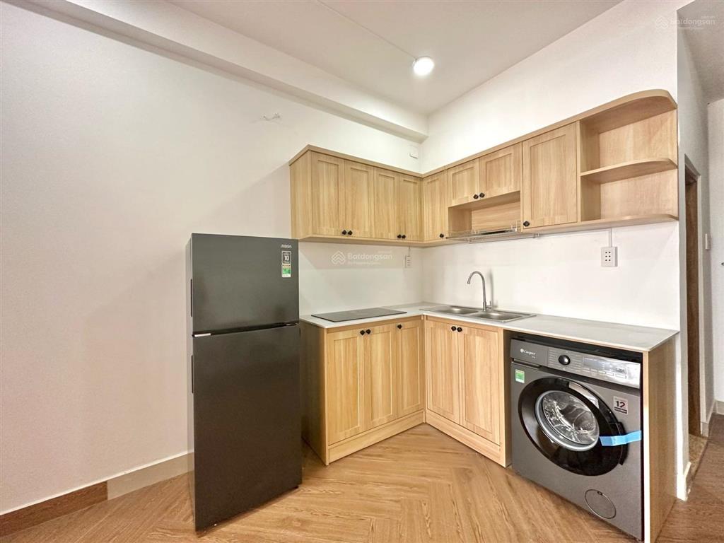 1pn mới khai trương sát bên q4, gần cresent mall, gần lotte, vivo, tiện đi qua tđt, rmit