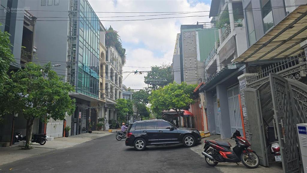 Cắt lỗ giảm sâu bán gấp nhà nguyễn gia trí, bình thạnh, 240m2 ngang 12m, hẻm 8m thông, 6 tầng