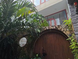 Nhà phú nhuận 5 tầng kd chdv, hoàng hoa thám, hẻm oto thông cách 10m, 75m2, giá cực tốt 10.5tỷ